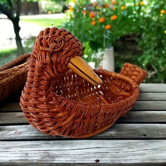 MINI Duck Shaped Wicker Basket Woven Rattan Vintage MCM Brown Wooden Beak Boho. - Picture 1 of 16